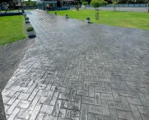 ตัวผลงานคอนกรีตพิมพ์ลาย ลาย Herring Bone Brick 1