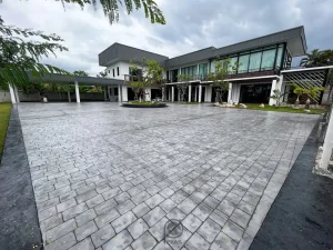 ตัวผลงานคอนกรีตพิมพ์ลาย ลาย London Cobble 2