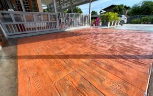 ตัวผลงานคอนกรีตพิมพ์ลาย ลาย Wood Plank 6